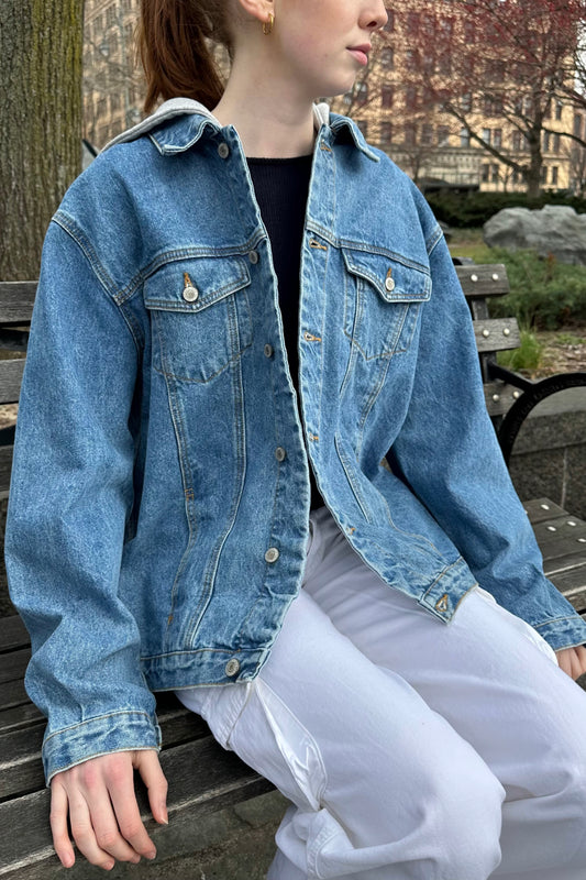 Medium Wash Denim / Oversized Fit